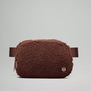 Lululemon Everywhere Belt Bag Fleece Burnt Caramel BTCA One Size NWT NEW